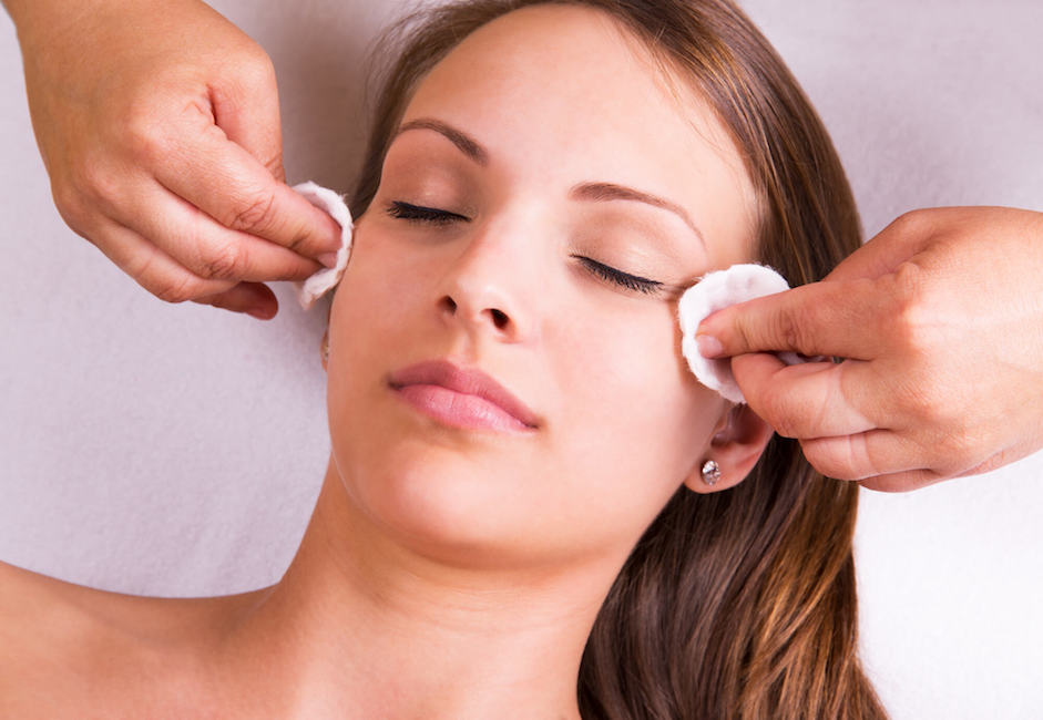 7 Amazing Chemical Peel Benefits You May Have Not Known